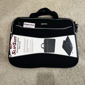 NWT Mobile Edge Black Neoprene Laptop Sleeve With Handles Fits 14.1" Screens